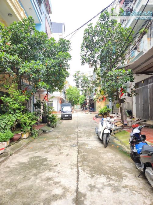 PHÂN LÔ, Ô TÔ TRÁNH, HUỲNH CUNG- TAM HIỆP, 52M2, 7 TẦNG, MT 4,3M, GIÁ 13,8 TỶ.