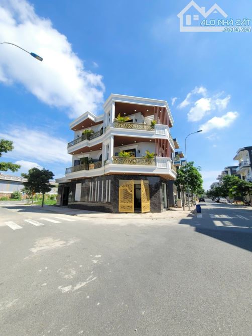 7,9Tỷ TL🔥Bán nhà Góc 2Mặt Tiền_101m2_2Lầu_Trục chính KDC Ngã 4 Bình Chuẩn_Tp.Thuận An