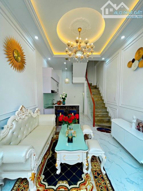 Nhà đẹp Phó Cơ Điều Q11, 3 lầu ST, DT 4x12m, cách MT 10m, gần chợ. Giá chỉ 7.6 tỷ TL