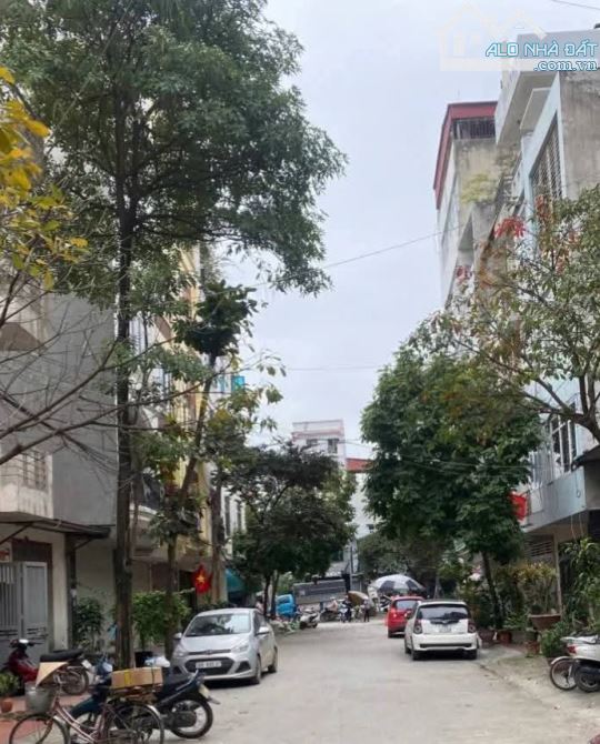 BÁN NHÀ PHỐ NGUYỄN VIẾT XUÂN - Q. HÀ ĐÔNG - Ô TÔ TRÁNH - VỈA HÈ - KINH DOANH SẦM UẤT .
