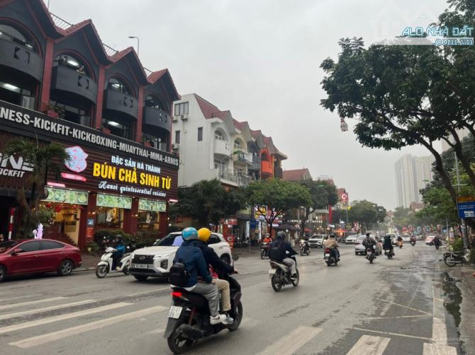 BIỆT THỰ MẶT PHỐ NGUYỄN VĂN LỘC 181M2 KINH DOANH ĐỈNH CAO.