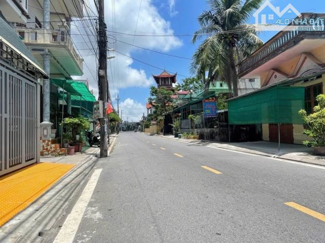 Bán đất Quất Lâm nhập học cho con, 100m2 MT5m ô tô kinh doanh sát Quảng trường biển