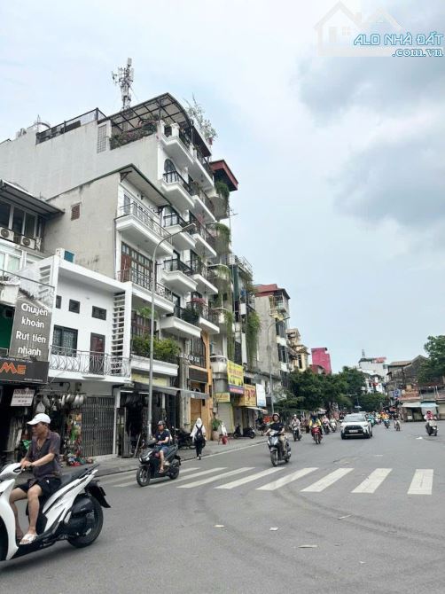 Mặt phố Nguyễn Khuyến lô góc 1 mặt phố, 1 mặt ngõ ô tô, 108m2, 6 tầng, mt 4.5m, VIP 40 tỷ