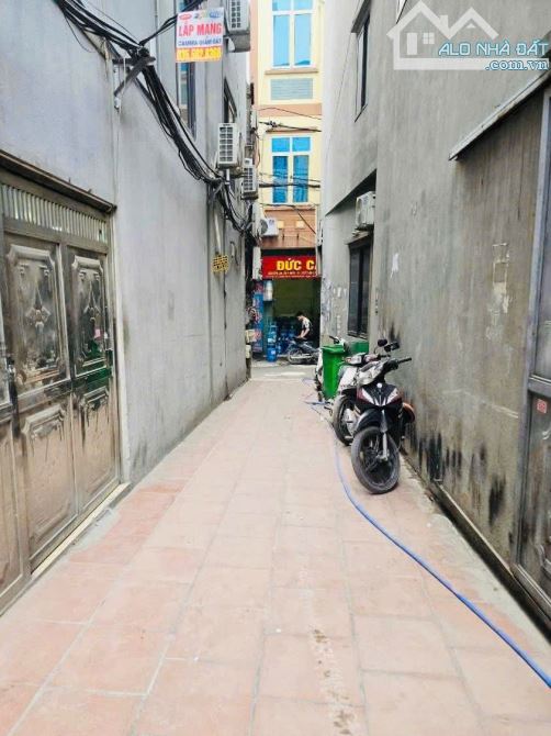 NHÀ DÂN XÂY LÊ QUANG ĐẠO-Ô TÔ SÁT NHÀ-NGÕ THÔNG CÁC NGẢ-VỊ TRÍ SIÊU ĐẸP-Ở CỰC THÍCH