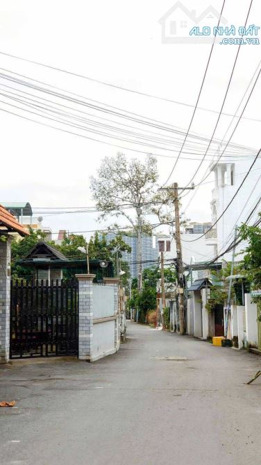 Cần bán gấp 3 căn nhà trên 1 sổ 343m2 hẻm xe hơi đường nguyễn điên long bình Q9