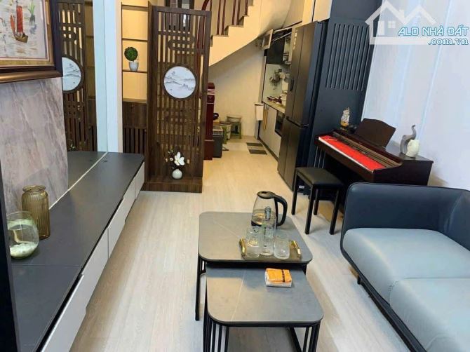 NHÀ ĐẸP ĐỘI CẤN BA ĐÌNH 9TỶ 35M 5T MT 4M NGÕ NÔNG GẦN PHỐ FFUN TIỆN ÍCH ĐẦY ĐỦ