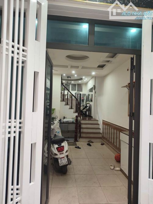 Bán gấp nhà phố Mễ Trì 42m² x 5T - full Nt - giá tốt 6,6 tỷ.