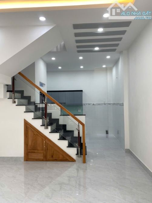 Cần Bán Gấp–Nhà Đẹp Vườn Lài–Xe Hơi Vào Tận Cửa–Giá 6,2 Tỷ