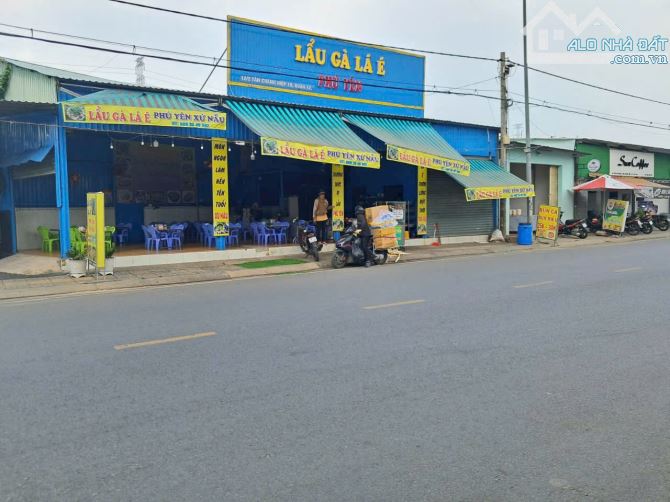 Bán nhà mặt tiền 3 tầng 13x42m giá 38 tỷ Trần Thị Năm, Q12