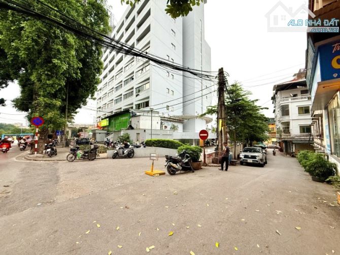Nhà Kim Mã - La Thành, ô tô tránh đỗ, 6 tầng thang máy, mặt tiền rộng, 72m2 25.9 tỷ