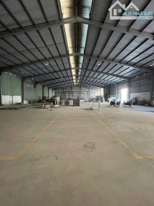 Cho thuê 1500m2 kho đẹp sẵn vp trong ccn ngọc sơn