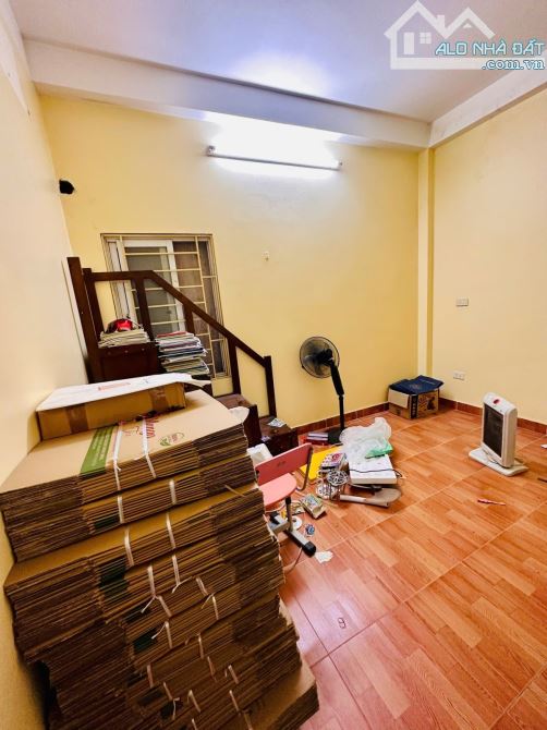 GỐC ĐỀ , 56M² , NGÕ THÔNG, KINH DOANH , GẦN Ô TÔ , 2 THOÁNG TRƯỚC SAU , 9,6 TỶ