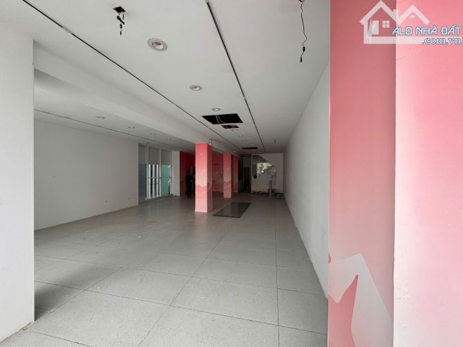 🏢 MẶT TIỀN NGUYỄN TRÃI Q.5 - NGUYÊN CĂN 7 LẦU 900m2 giá 3️⃣8️⃣0️⃣tr/th - 10