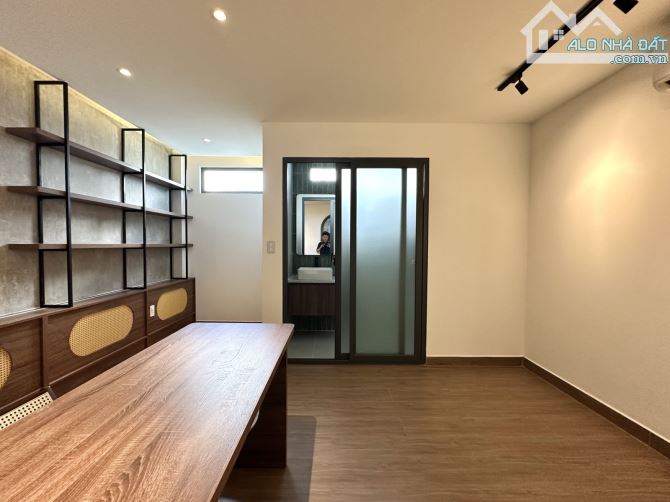 Gò Vấp - Hẻm xe tải - Nhà 6 Tầng - Thang máy - Gara oto - Hoàn công đủ - 66m2 - Mua ở liền - 11