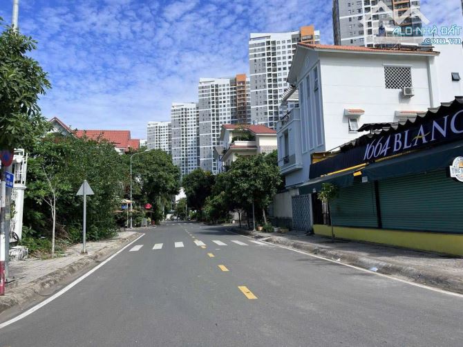 Bán nhà căn góc mặt đường 52-AP kdc Cán BCNV Quận 2 cũ gần chợ Giồng (156m2) 35 tỷ - 11