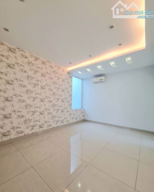 🌟🌟 HOT HOT CỰC PHẨM BIỆT THỰ 3 TẦNG ĐƯỜNG NGUYỄN VĂN LINH 🌟🌟 GIÁ 22,8 TỶ - 11