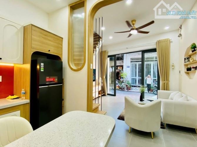 BÁN NHÀ ĐẸP NGAY QUANG TRUNG 50M2 HXH CHỈ NHỈNH 4TỶ MỚI - 1