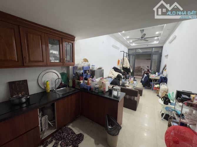 Bán nhà nguyễn chính 43m2 3 tầng còn mới – ô tô gần - giá 6.4 tỷ - 1