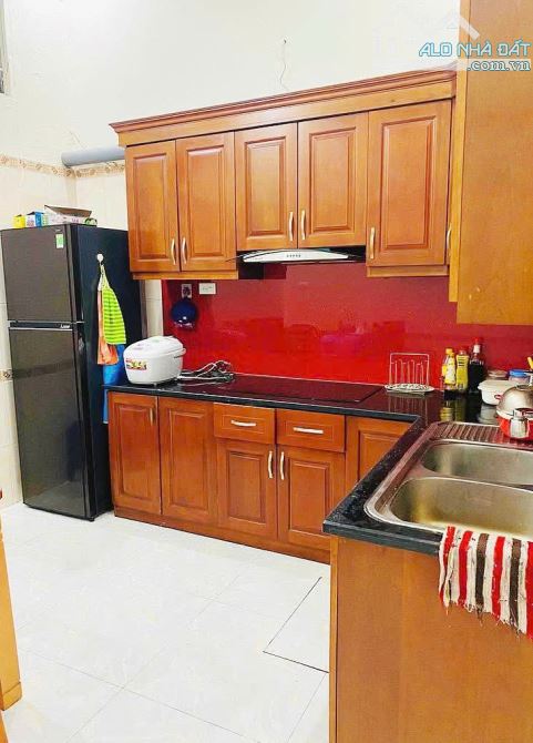 Bán nhà dân xây Cầu Giấy- 45m x 5T- gần phố- ngõ thông- nhỉnh 8 tỷ - 1