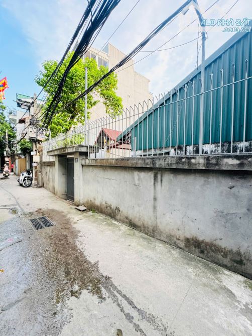 BÁN ĐẤT THẠCH BÀN 42M2, MT4M, Ô TÔ, GIÁ 5.X TỶ, CHỦ THIỆN CHÍ BÁN. - 1