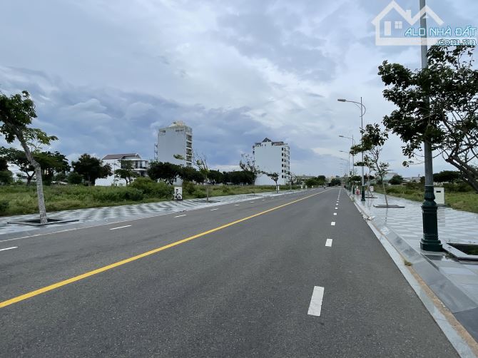 Bán lô E2-5x có view biển, khu Ocean Dunes, Cạnh đường xuống biển - 1