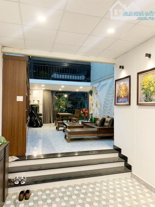 Hiếm, Nhà Ngô Quyền Q10, 82m², MT 5m, vuông A4, giếng trời, thang máy, gần Chợ Rẫy. 32.8tỷ - 1