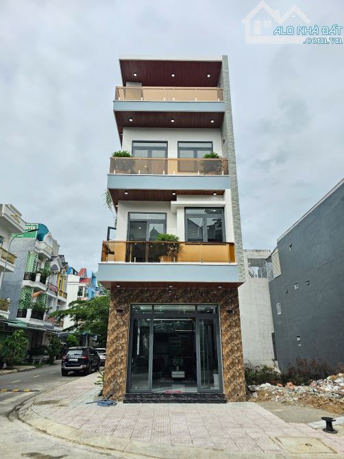 7Tỷ500__NHÀ HOÀN CÔNG__góc 2 Mặt Tiền__Full Nội Thất__TRỤC CHÍNH KDC gần chợ Phú Phong - 1