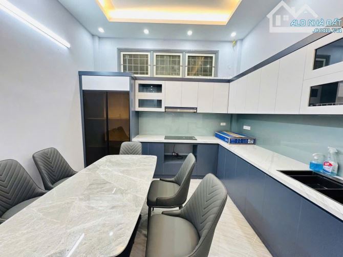 Cần bán nhà riêng phố Kim Đồng 50m ngõ ô tô giá 16.8 tỷ. - 1