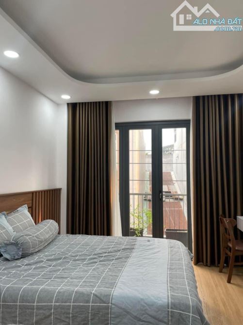 Bán CHDV hẻm 5m nhà 6 tầng 10p TN50tr1th Thăng Long P4 Tân Bình 4,5x10m 9ty5 - 1