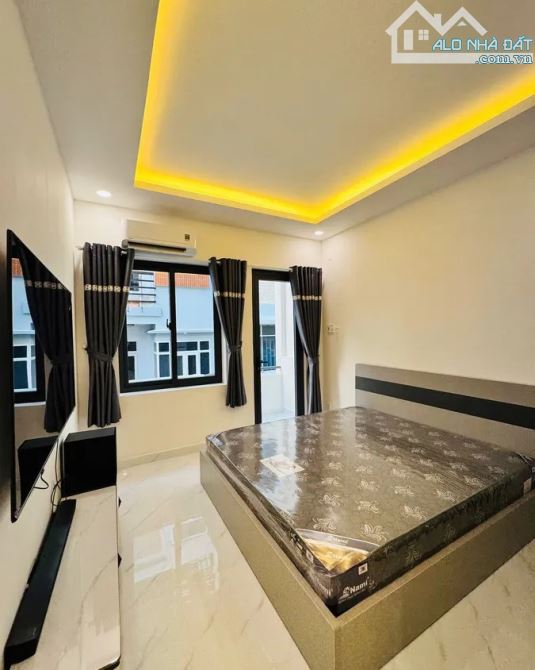 SỐC! Giảm Ngay 300 Triệu – Nhà VIP Trần Phú Q.5, 4 Tầng, Ôtô Đỗ Cửa – Chỉ 10.6 Tỷ! - 1