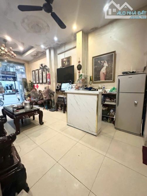 Mặt phố Nguyễn Khuyến lô góc 1 mặt phố, 1 mặt ngõ ô tô, 108m2, 6 tầng, mt 4.5m, VIP 40 tỷ - 1