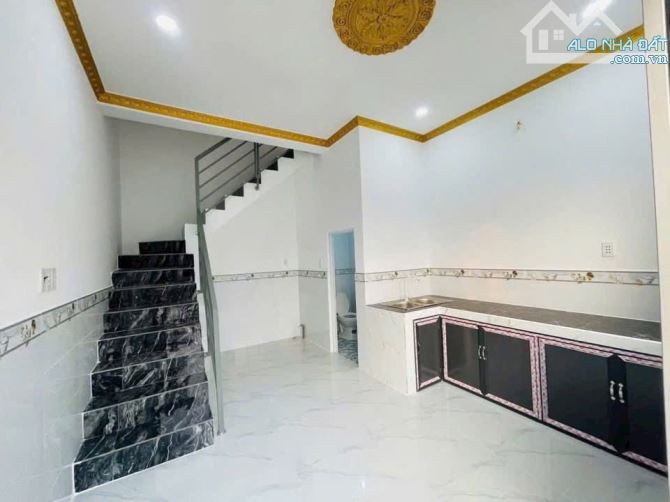 nhà 1 tấm giá rẻ 549tr gần coopmart Cần Giuộc đường oto, khu dân đông cách QL50 tầm 50m - 1