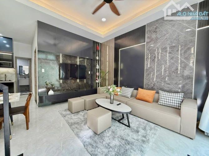 BÁN NHÀ SÀI ĐỒNG 8.X TỶ, DT62M2, MT4.8M, 4 TẦNG, LÔ GÓC Ô TÔ THÔNG - 1