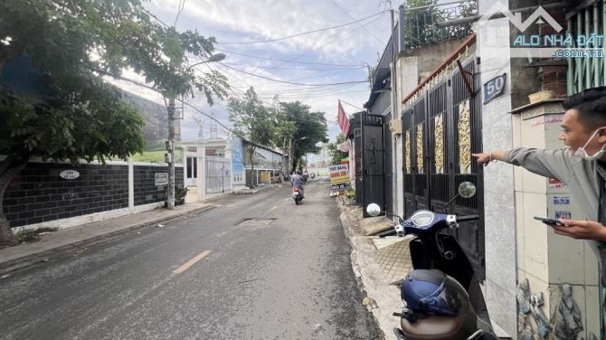 BÁN GẤP NHÀ 107M² – MẶT TIỀN ĐƯỜNG  NGUYỄN THỊ ĐẶNG TTH Q12.GIÁ 5,5TỶ - 1