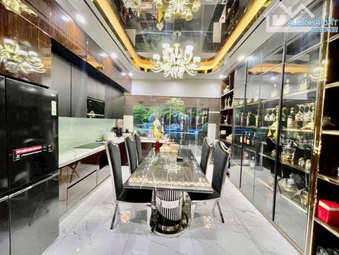 ❣️CẦN TIỀN BÁN GẤP Villa liền kề  5 tầng tân cổ điển thang máy đẹp nhất Văn Cao! - 1