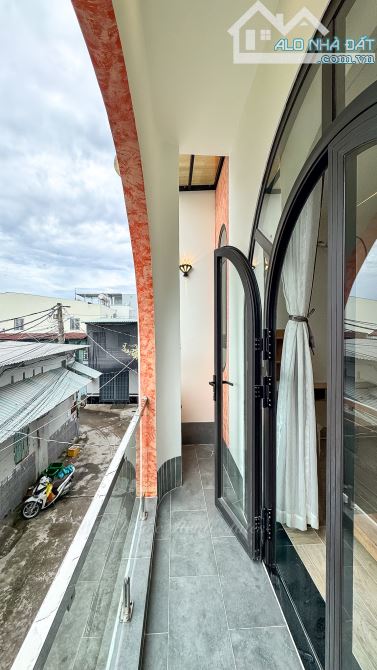 NHÀ ĐẸP KẾ SIÊU THỊ MEGA NGUYỄN VĂN LINH TP CẦN THƠ - 1