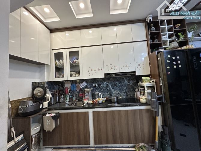 BÁN NHÀ Ỷ LA - HÀ ĐÔNG  - FULL NỘI THẤT - Ô TÔ ĐỖ GẦN - 31M X 5 TẦNG - GIÁ 5,7 TỶ. - 1