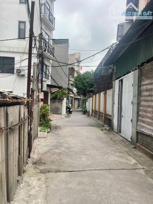 BÁN ĐẤT PHỐ TRẠM 7.X TỶ, DT57M2, MT4.3M, Ô TÔ GẦN NGÕ THÔNG, CHỦ HẠ GIÁ - 2