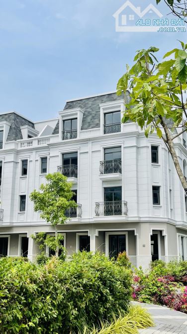 Bán Nhà Biệt thự liền kề, dt 6 x 22m, 1 trệt 2 Lầu, Almelie Vila  Mỹ Hưng, Nhà Bè, giá 12 - 2