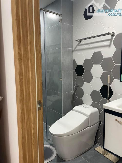 Bán CHDV hẻm 5m nhà 6 tầng 10p TN50tr1th Thăng Long P4 Tân Bình 4,5x10m 9ty5 - 2