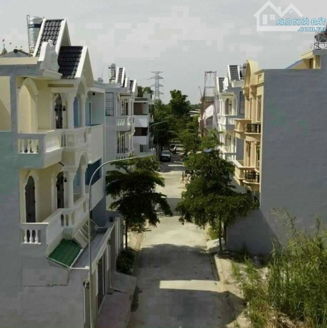 Nhà đẹp 92m2 ngang 8.1m, 3 tầng, oto ngủ trong nhà - 2