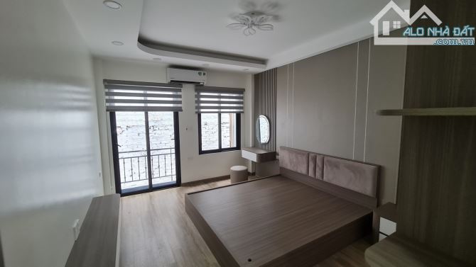 Bán gấp! Thanh Bình, Hà Đông 50m2*5 tầng, lô góc, ô tô tránh, vỉa hè, thang máy, hơn 11 tỷ - 2
