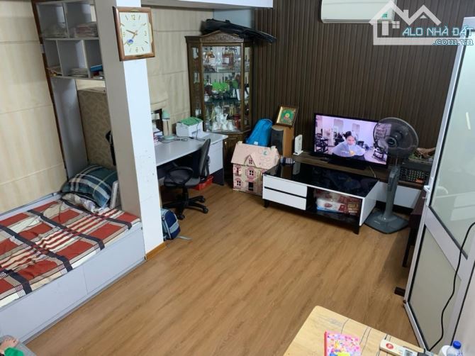 Nhà phố Khâm Thiên – Ngõ nông – Mặt tiền rộng thoáng – 30m2 – 5 tầng – 6.3 tỷ - 2