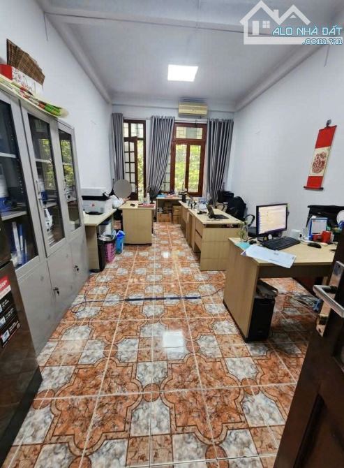 Bán nhà Lê Trọng Tấn - Thanh Xuân - Phân lô - Oto tránh, đỗ - KD Văn phòng - Sân - 27 tỷ - 2