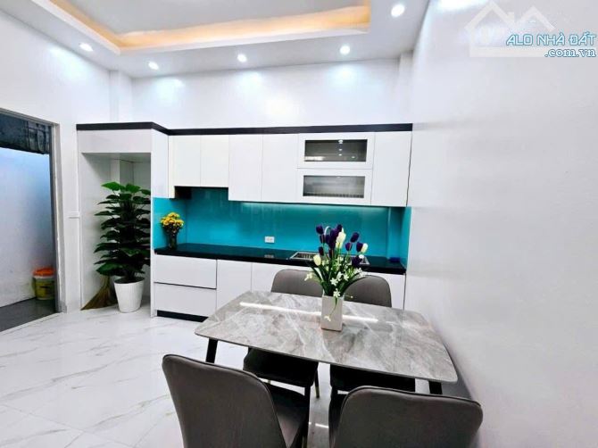 BÁN NHÀ BỒ ĐỀ GIÁ 8.X TỶ, DT54M2, MT4.8M, 5 TẦNG, Ô TÔ, NGÕ THÔNG, FULL NỘI THẤT - 2
