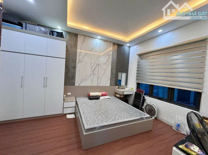 Ngã Tư Sở Nhà Đẹp  31m/ 5 tầng Ô TÔ Đỗ Cửa chỉ 7.4 tỷ - 2