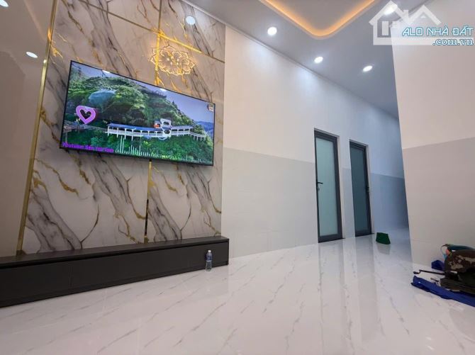 TT☘️☘️Bán nhà phú Tân . Kế bên Bến xe mới . - 2