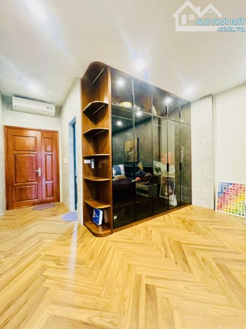 Bán nhà mặt phố cổ hiếm có phố Phùng Hưng-phường Hàng Mã -Quận Hoàn Kiếm