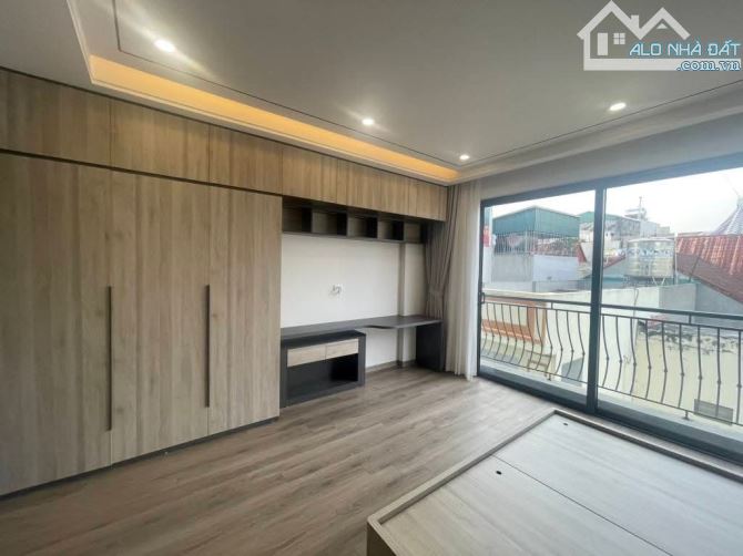 B.Á.N NHÀ Phúc Đồng-Long Biên 42m2x6Tầng Gara Ôtô.Giá Chào 11tỷ Nhỉnh - 2
