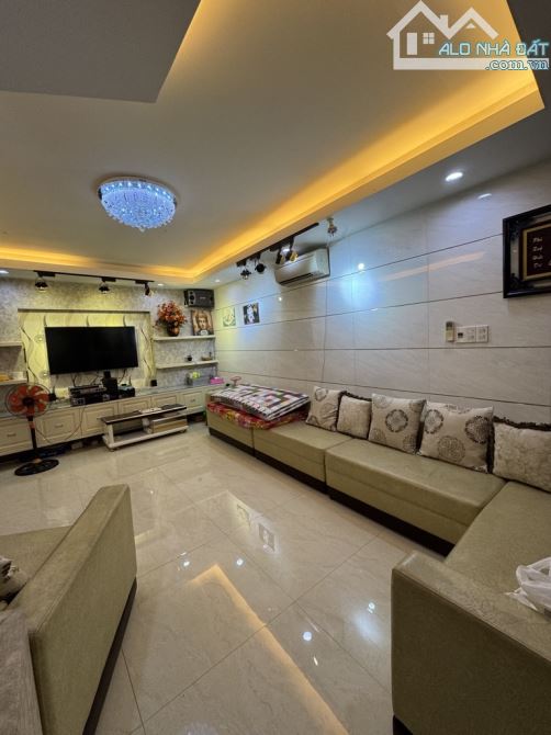 BÁN NHÀ - KHU PHÂN LÔ HƯƠNG LỘ 2 - 107M2 - 6 TẦNG - NHỈNH 14 TỶ - 2
